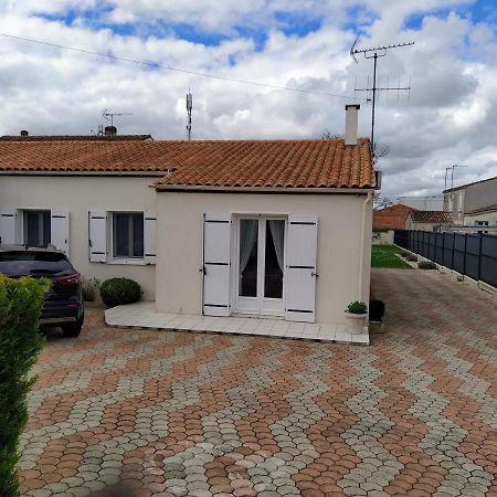 Maison Plain Pied Avec Jardin, Terrasse Et Veranda Cognac Esterno foto