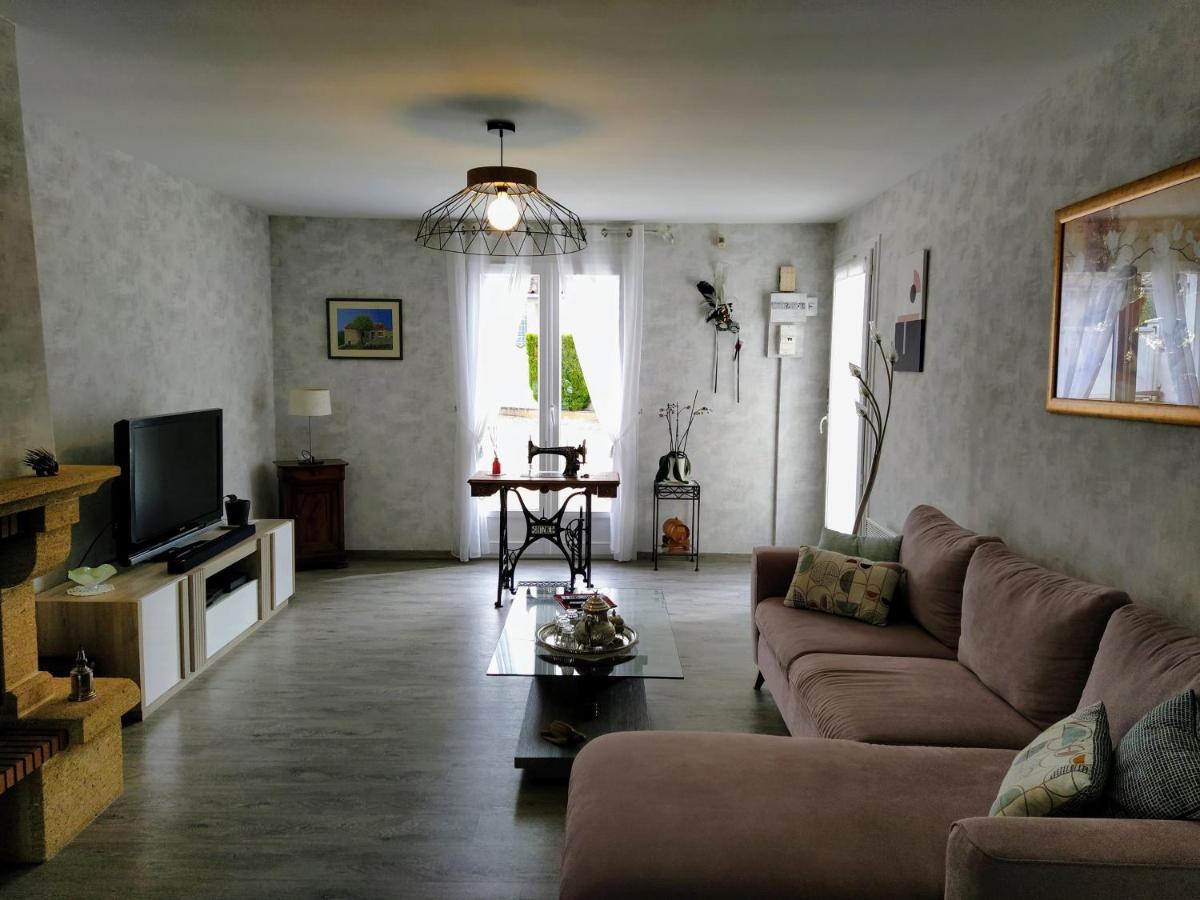 Maison Plain Pied Avec Jardin, Terrasse Et Veranda Cognac Esterno foto