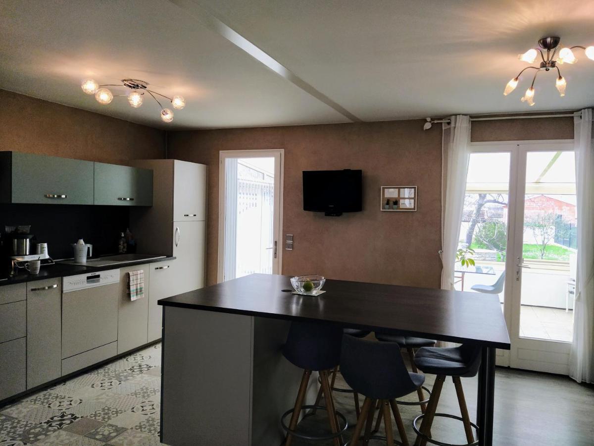 Maison Plain Pied Avec Jardin, Terrasse Et Veranda Cognac Esterno foto